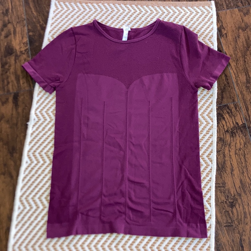 Fabletics Short Sleeve Top in Plum